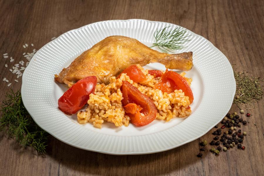Пиле с ориз и домати