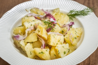 Варени картофи с лук